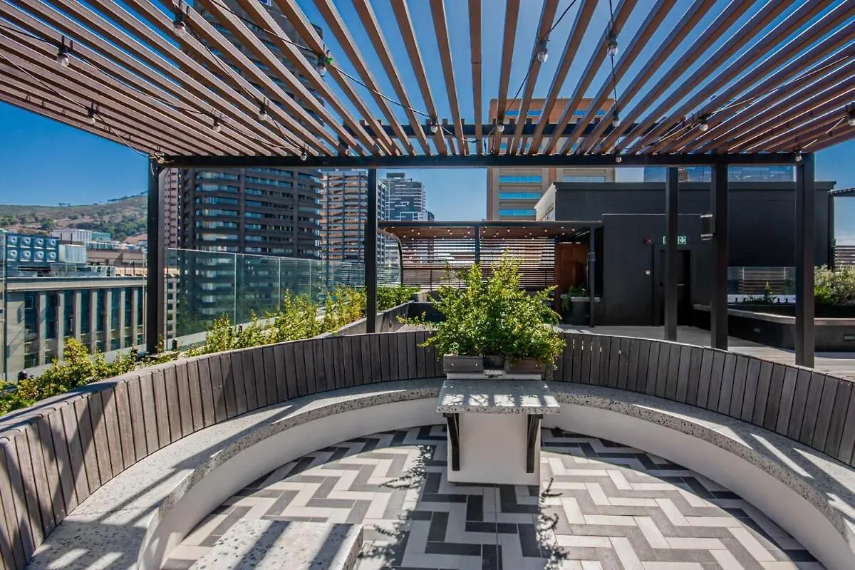 Apartment Sunny, 3Rd Floor, Spacious, Fast Wifi-Pool Cape Town South Africa