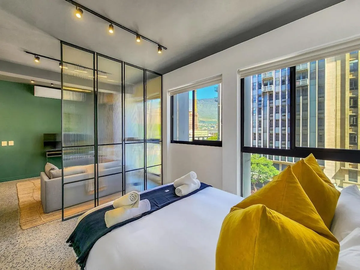Sunny, 3Rd Floor, Spacious, Fast Wifi-Pool Cape Town Apartment