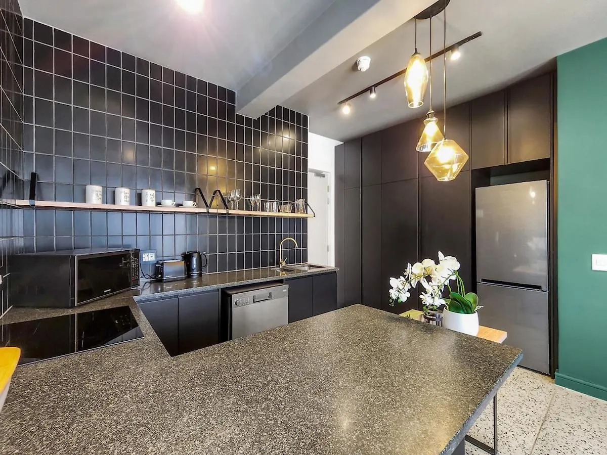 Apartment Sunny, 3Rd Floor, Spacious, Fast Wifi-Pool Cape Town South Africa